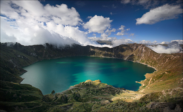 crater lake 25 Examples of Breathtaking Nature Photography