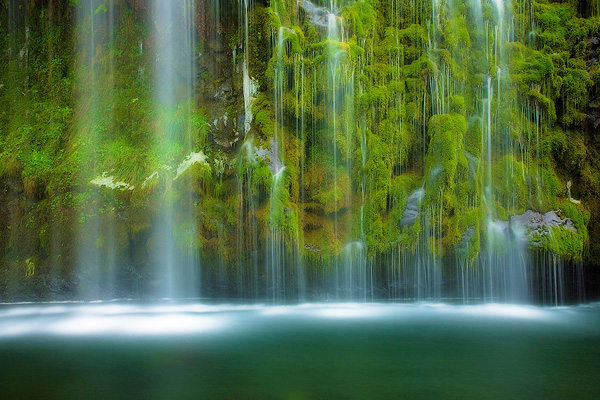 ss mossbrae falls 25 Examples of Breathtaking Nature Photography