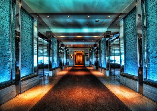 13-hdr-las-vegas-hallway 13 hdr las vegas hallway 40+ Fantastic HDR Photographs of 2010
