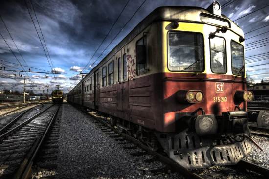 5-hdr-train 5 hdr train 40+ Fantastic HDR Photographs of 2010