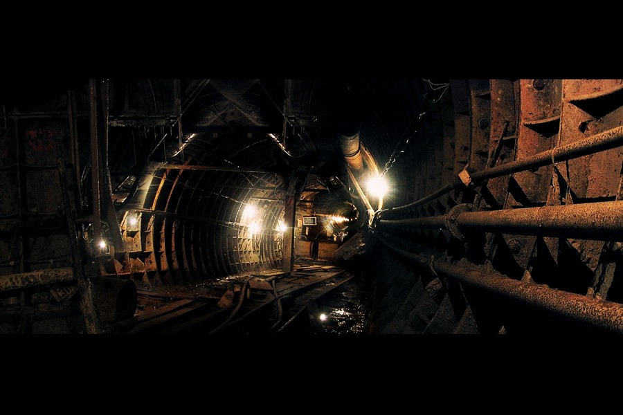 mattepainting-tunel mattepainting tunel 27 Matte Painting Tutorials for Adobe<br /> Photoshop