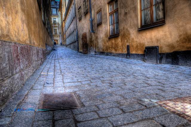 Down the Old Alleyway II by HenrikSundholm 45 Fantastic HDR </p></blockquote> <p>Pictures